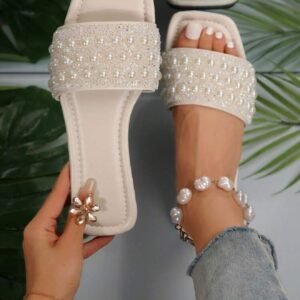 Sandalias planas con brillantes